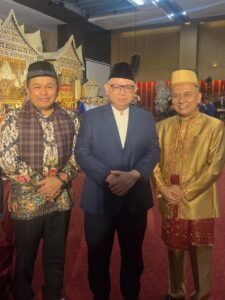 Ferry Tass., Dt. Toembidjo Dampingi JamDatun Hadiri Baralek Putri Ikhwan Nul Hakim, Tegaskan Marwah Adat dan Kehangatan Silaturahmi