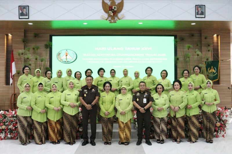 Resonansi Kesahajaan di Bumi Nyiur Melambai: Simfoni Keakraban Kajati dan Wakajati Sulut Menyemai Harmoni HUT ke-26 IAD