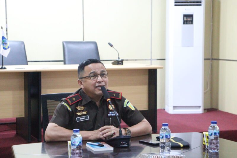 Di Tengah Padatnya Agenda, Plt. Kajati Sulut Dr. Ferrytass., Dt. Toembidjo Tetap Produktif Jalankan Agenda Strategis